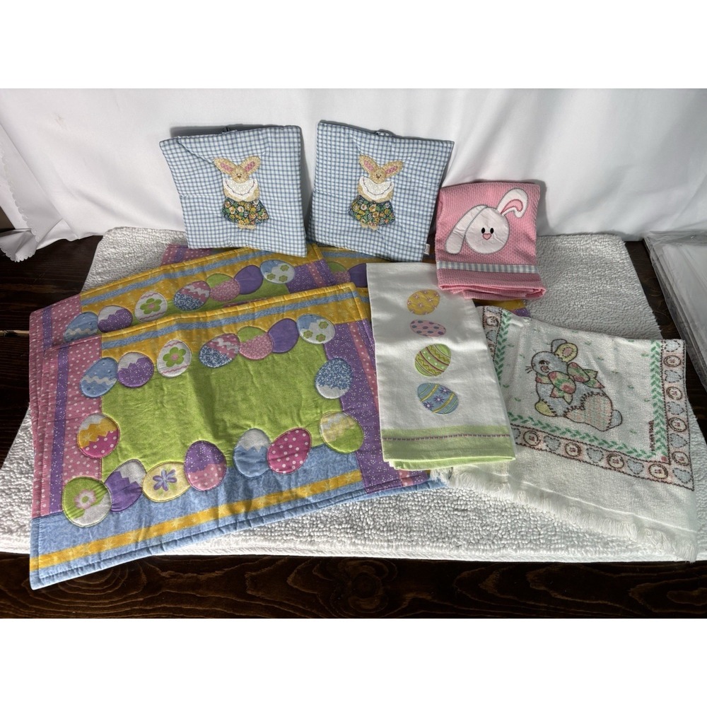 Cute Easter Kitchen/ Dining Room Lot